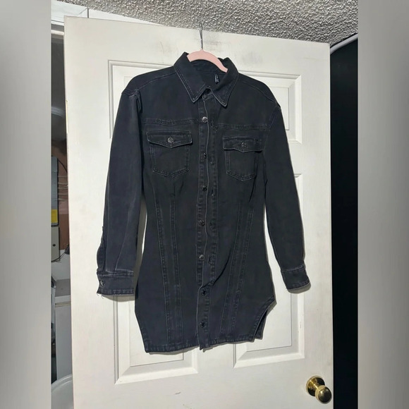 Pretty little thing Cinched Waist Long Sleeve Denim Dress - Picture 2 of 5